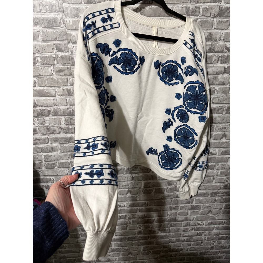 Anthropologie Long-Sleeve‎ Floral Embroidered Top - Picture 2 of 4